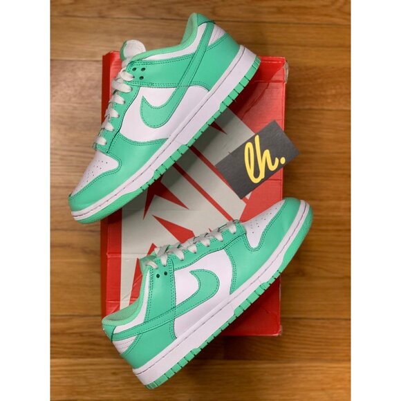 Size 8 W Nike Dunk Low "Green Glow" - Picture 5 of 10